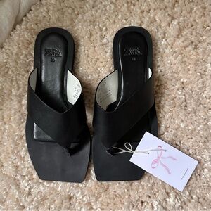 Zara Black Leather Thong Sandals